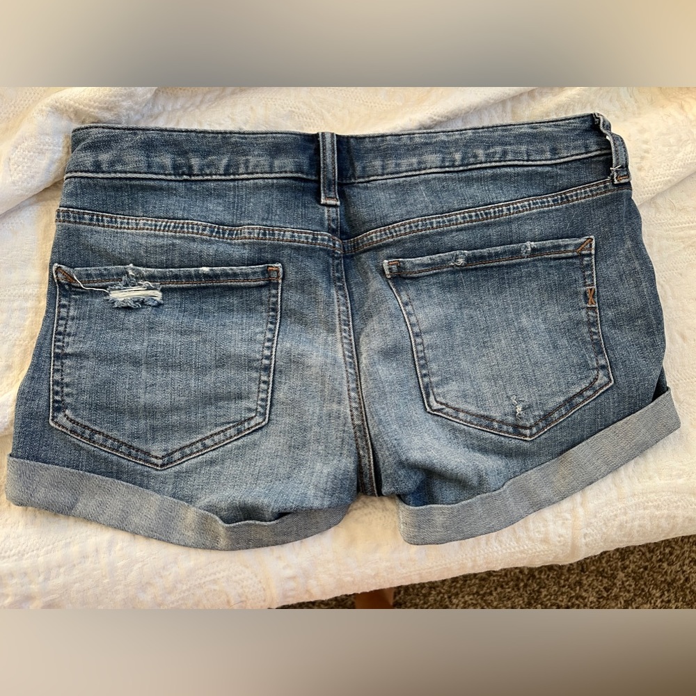 Express Low Rise Relaxed Short - Picture 3 of 4